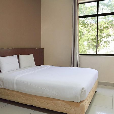 Langkawi Uptown Hotel Kuah Exterior photo