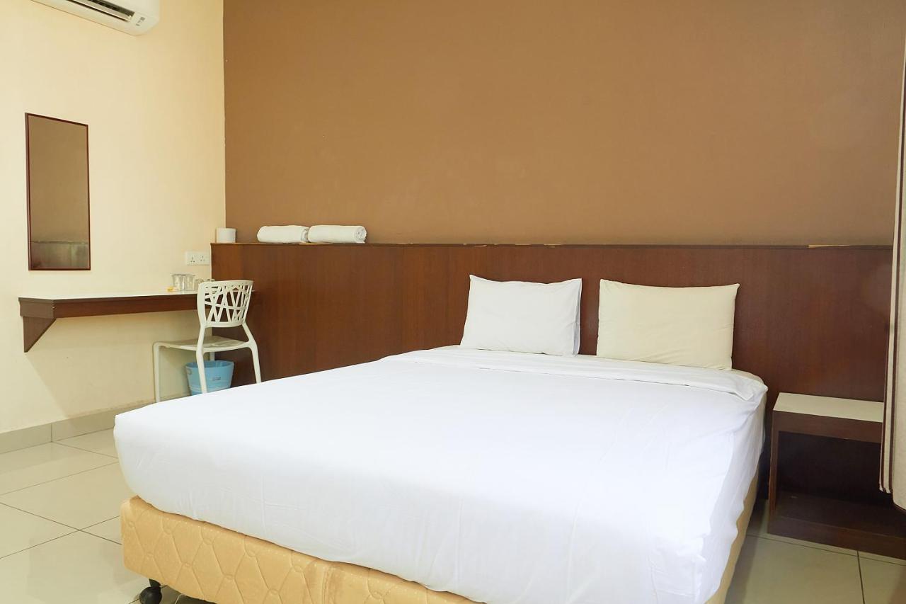 Langkawi Uptown Hotel Kuah Exterior photo