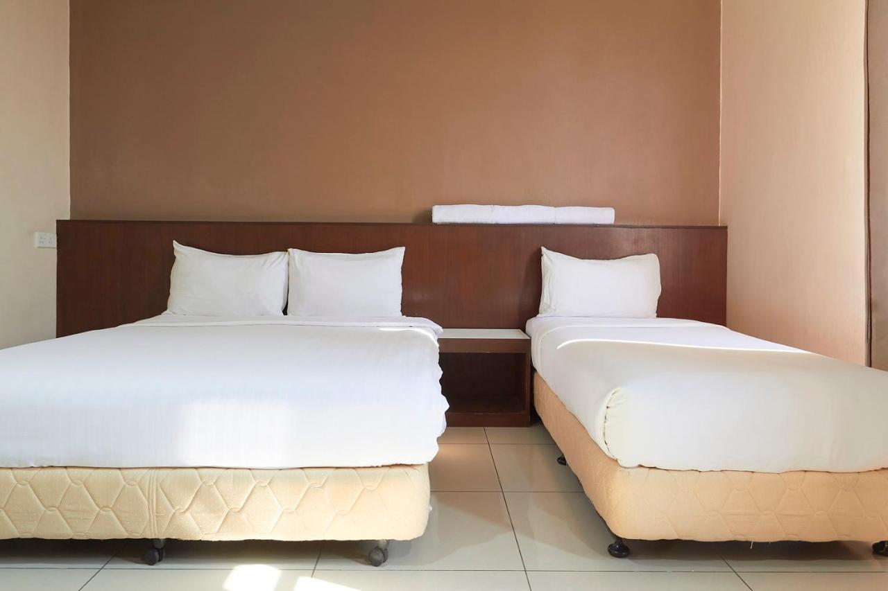 Langkawi Uptown Hotel Kuah Exterior photo