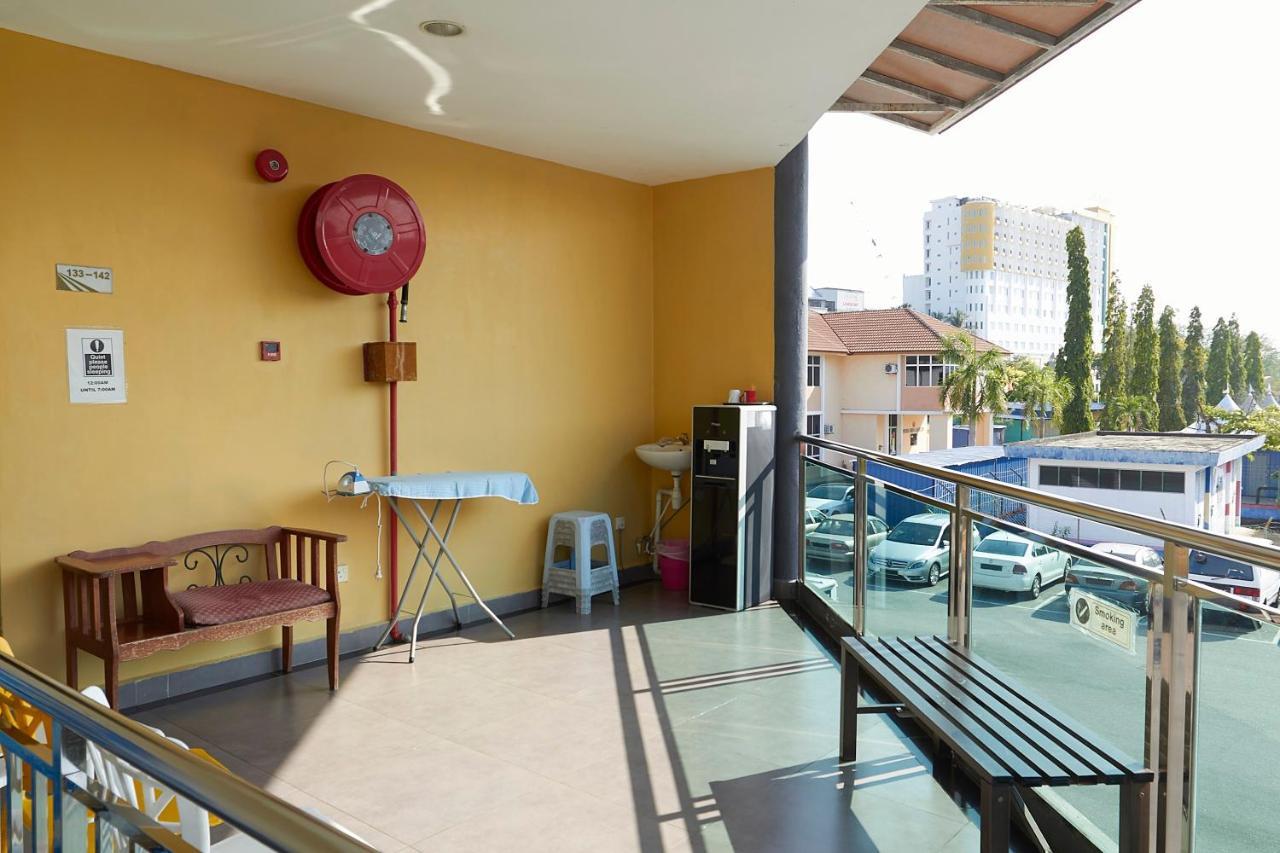 Langkawi Uptown Hotel Kuah Exterior photo
