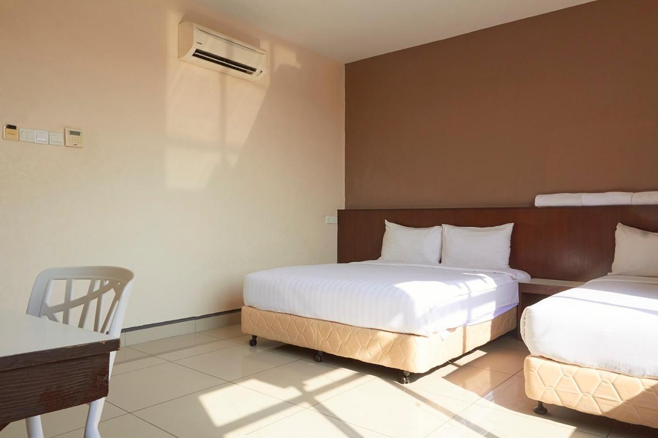 Langkawi Uptown Hotel Kuah Exterior photo