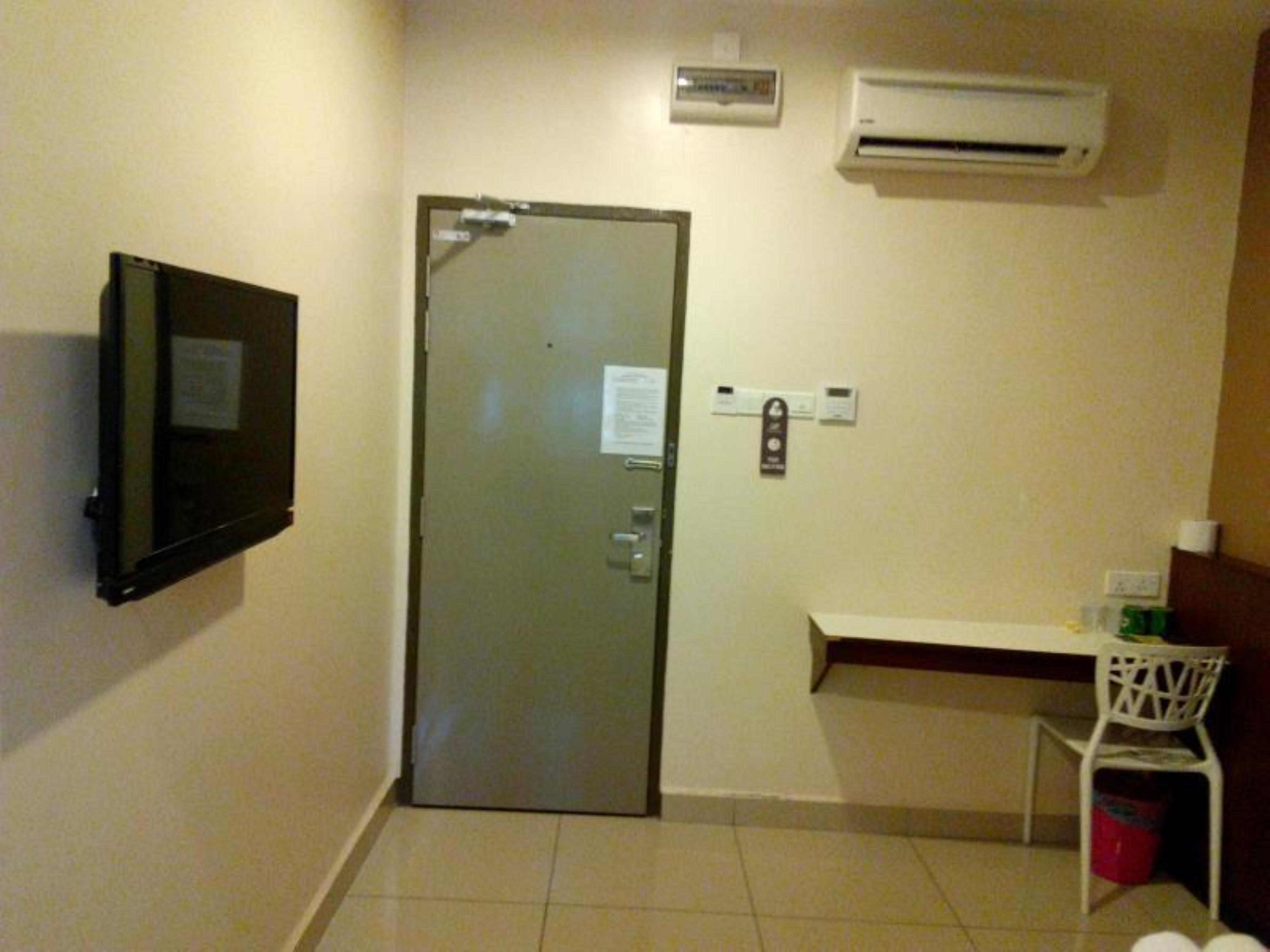 Langkawi Uptown Hotel Kuah Exterior photo